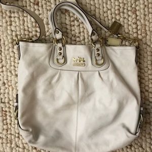 ☀️ Coach leather multifunction Julianne tote